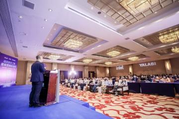 YalaTech主催でインテルと小売カンファレンスを開催、戦略的協力協定を締結