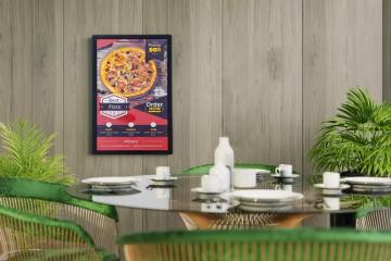 E Ink と TPV テクノロジーが 25.3 インチ 4 色電子ペーパー サイネージの発売を発表